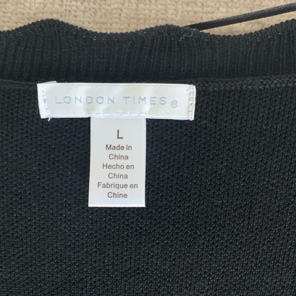 London Times Black Knit Dress  White Pearl Accents Scalloped Neckline NWT Large - Picture 6 of 8